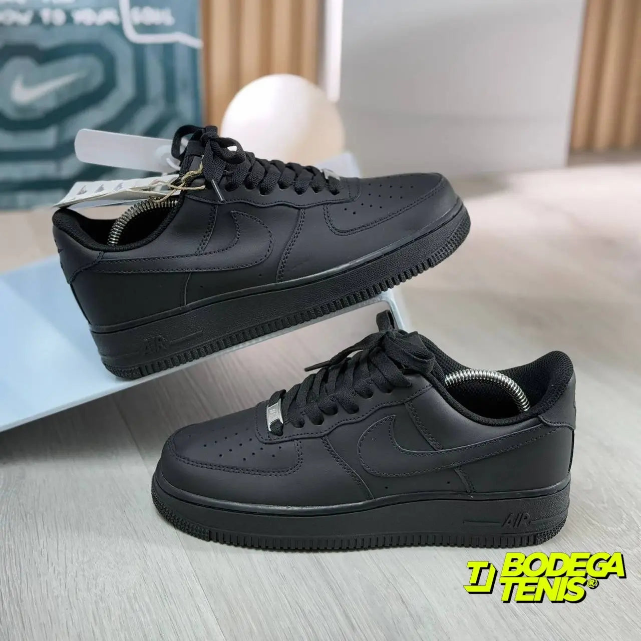 Mujer & Hombre - NAF1NC